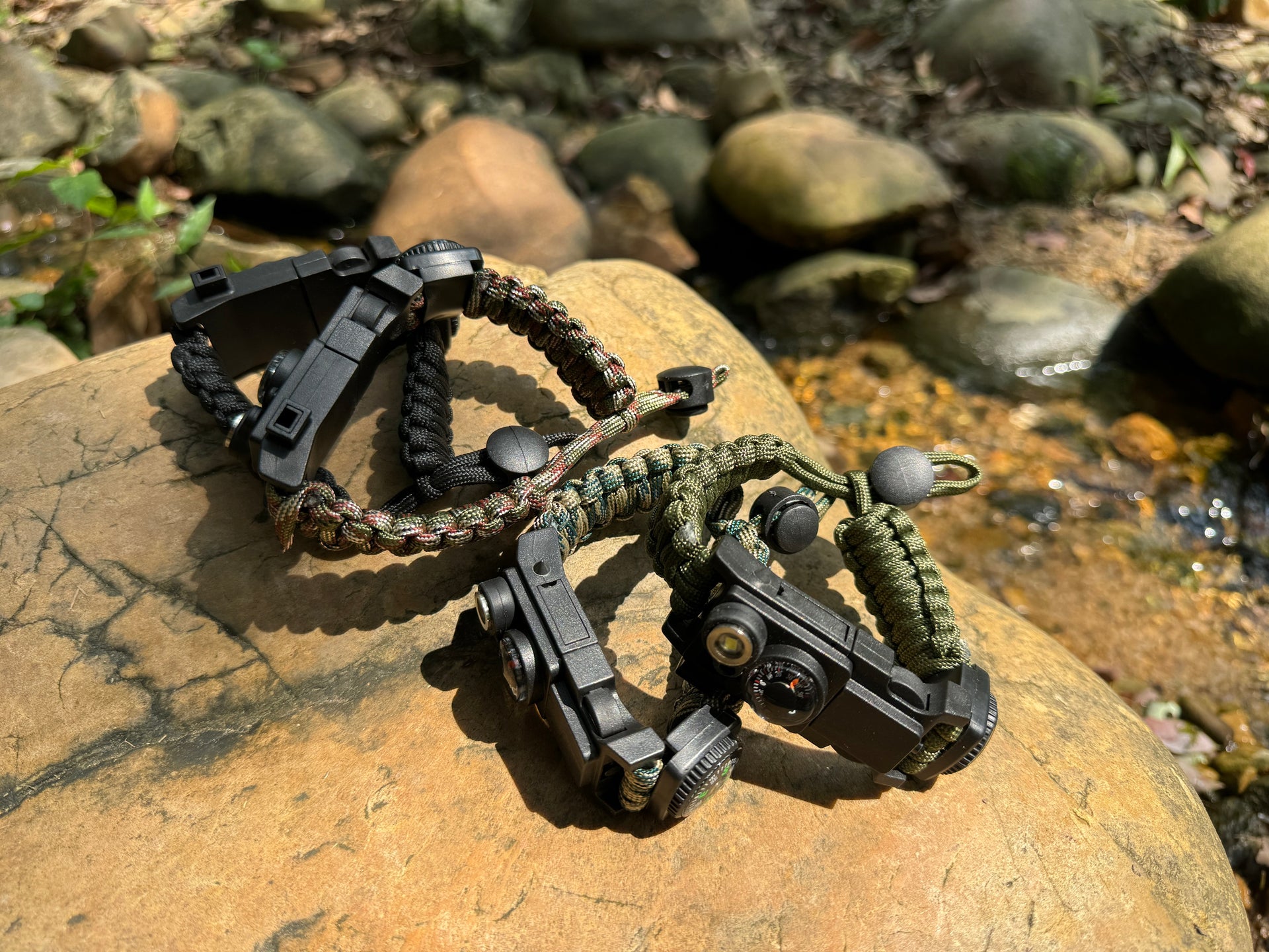 Paracord Survival Bracelet by MM: 13 EDC Tools on Your Wrist by MultiMighty  — Kickstarter